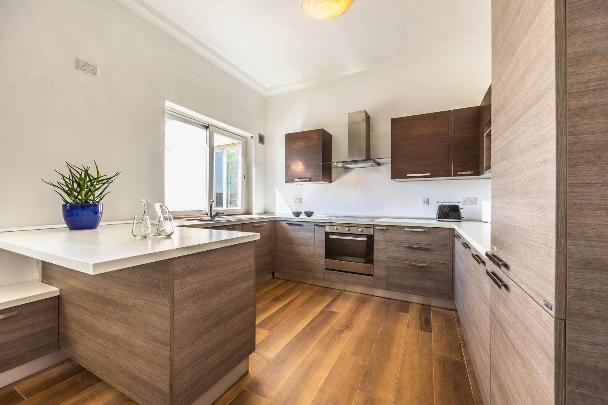 Ferienwohnung Stunning - Seaview Penthouse 3-Bed + Parking Sliema Exterior foto