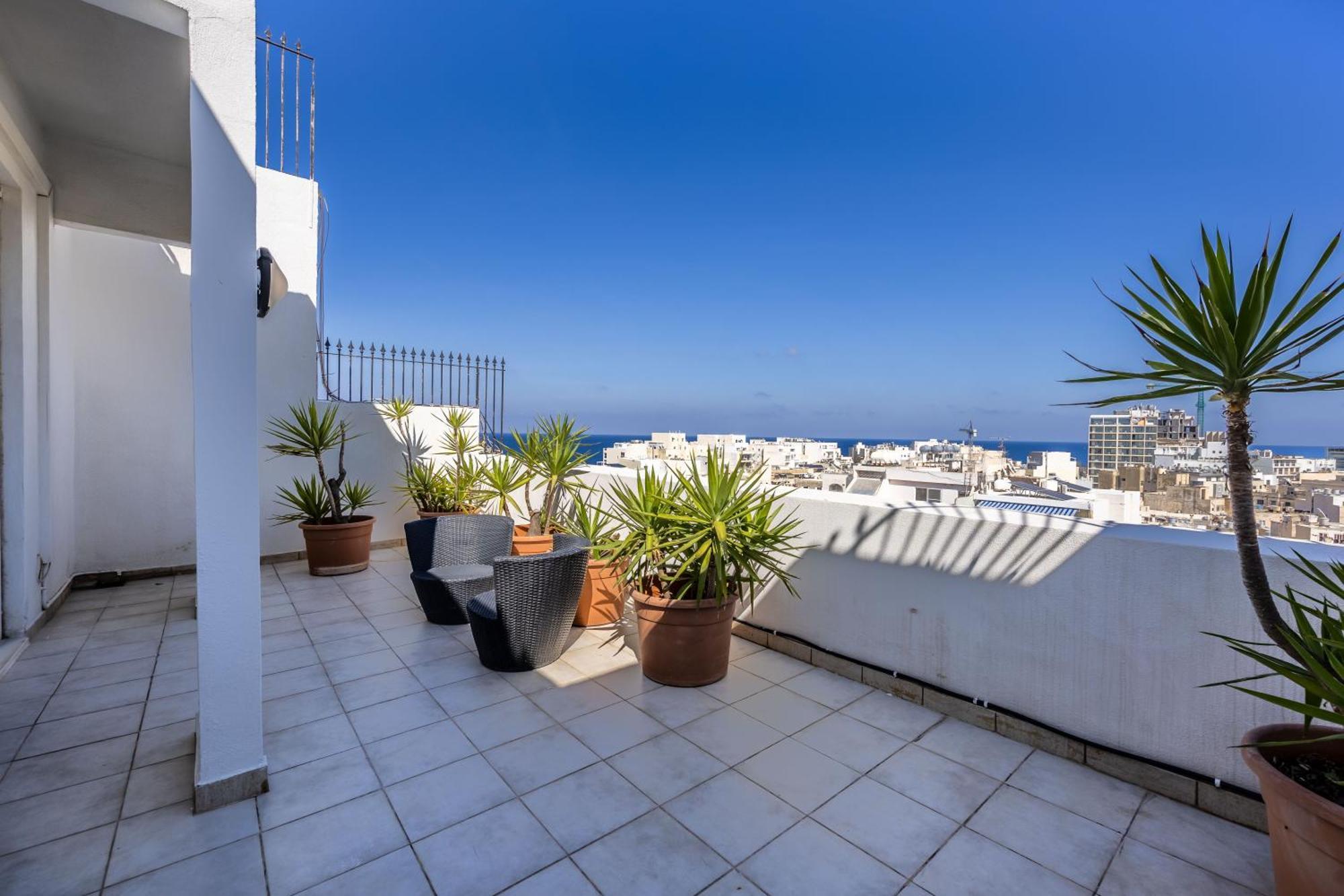 Ferienwohnung Stunning - Seaview Penthouse 3-Bed + Parking Sliema Exterior foto