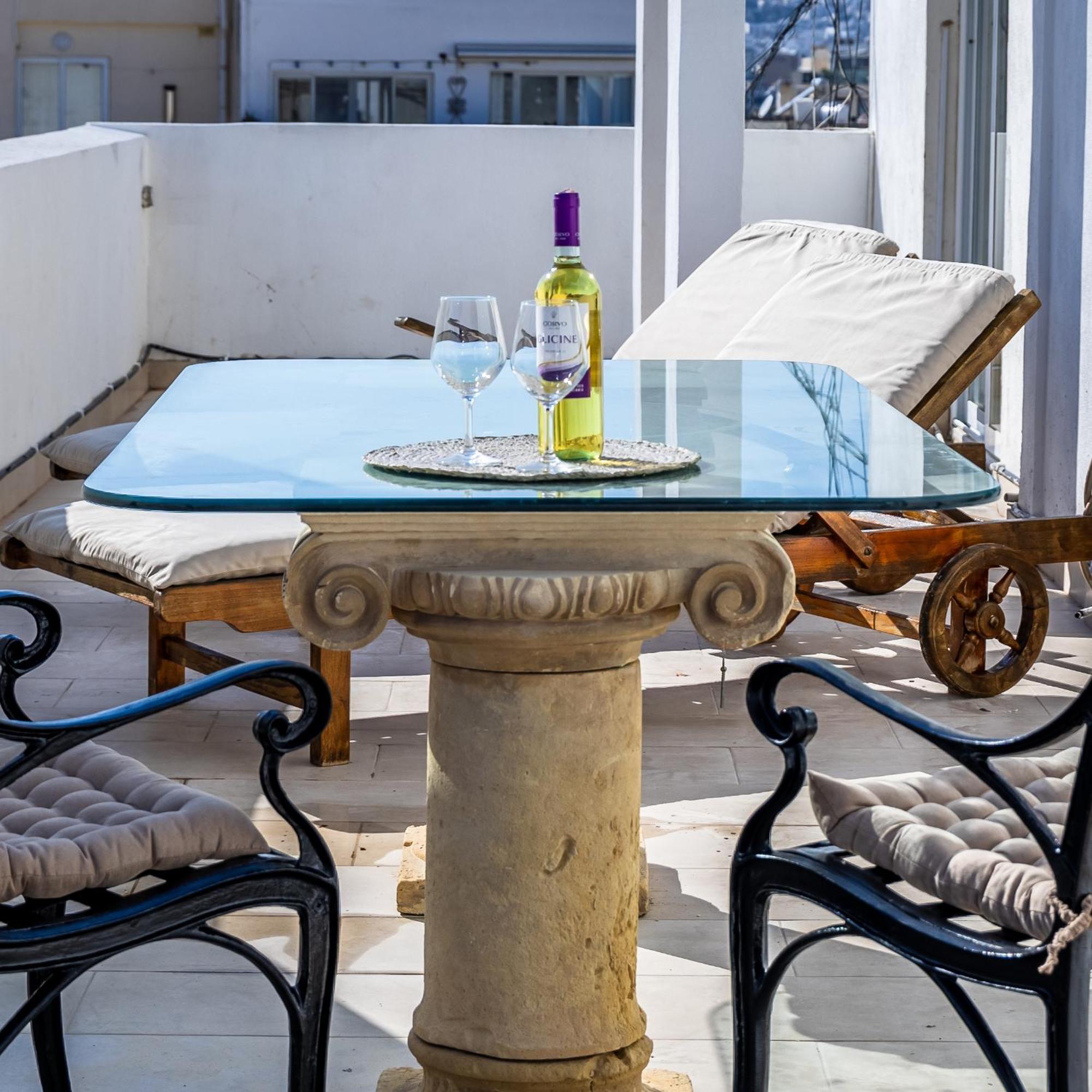 Ferienwohnung Stunning - Seaview Penthouse 3-Bed + Parking Sliema Exterior foto